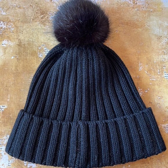 Barts Amsterdam Linda Pom Beanie - Picture 12 of 16